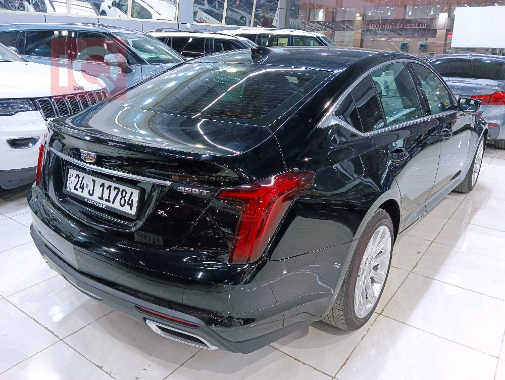 کادیلاک CT5
